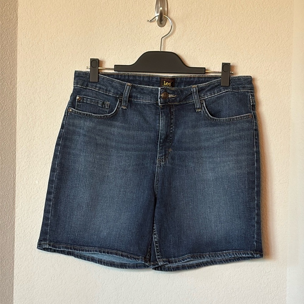 Lee Denim Shorts 16 Medium Wash Stretch High Rise Jean Shorts